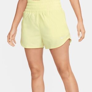 Nike One Women's Dri-FIT Ultra High-Waisted 3" Brief-Lined Shorts size large